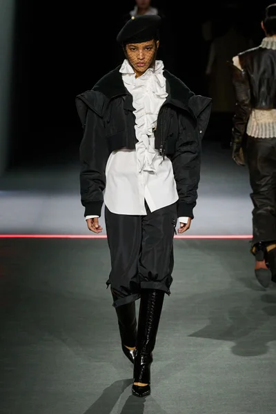 Look 46